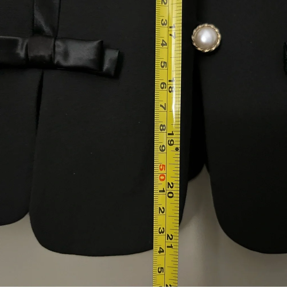 Cache Black Sleeveless Pearl-Button Vest - Picture 9 of 10